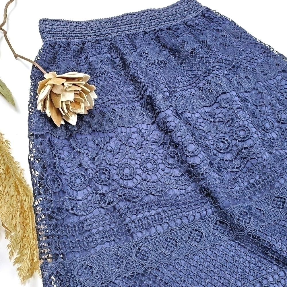 J. Gee Blue Eyelet Embroidered Lace Skirt Sz M - Picture 4 of 11